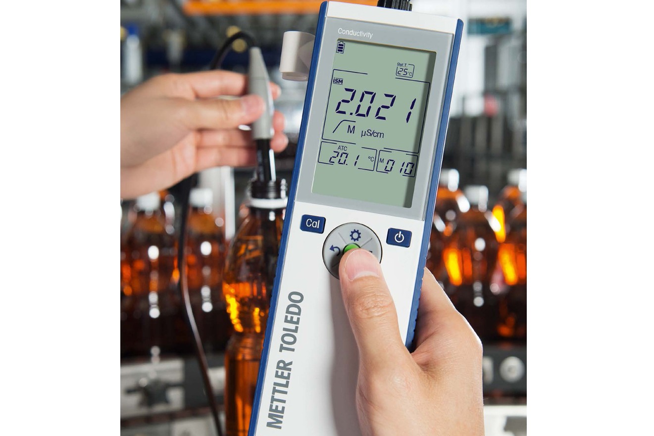 Mettler Toledo Seven2Go draagbare meter voor pH, ORP, geleidbaarheid, ionenconcentratie en opgeloste zuurstof.