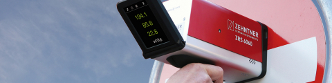 Road and traffic sign testing - Ergonomic retro-reflectometer for road signs and clothing
